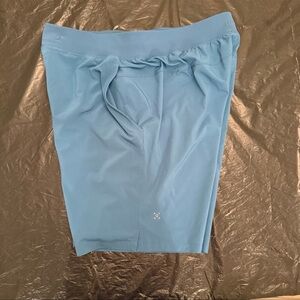 Lululemon Men’s size XL Blue Athletic Shorts